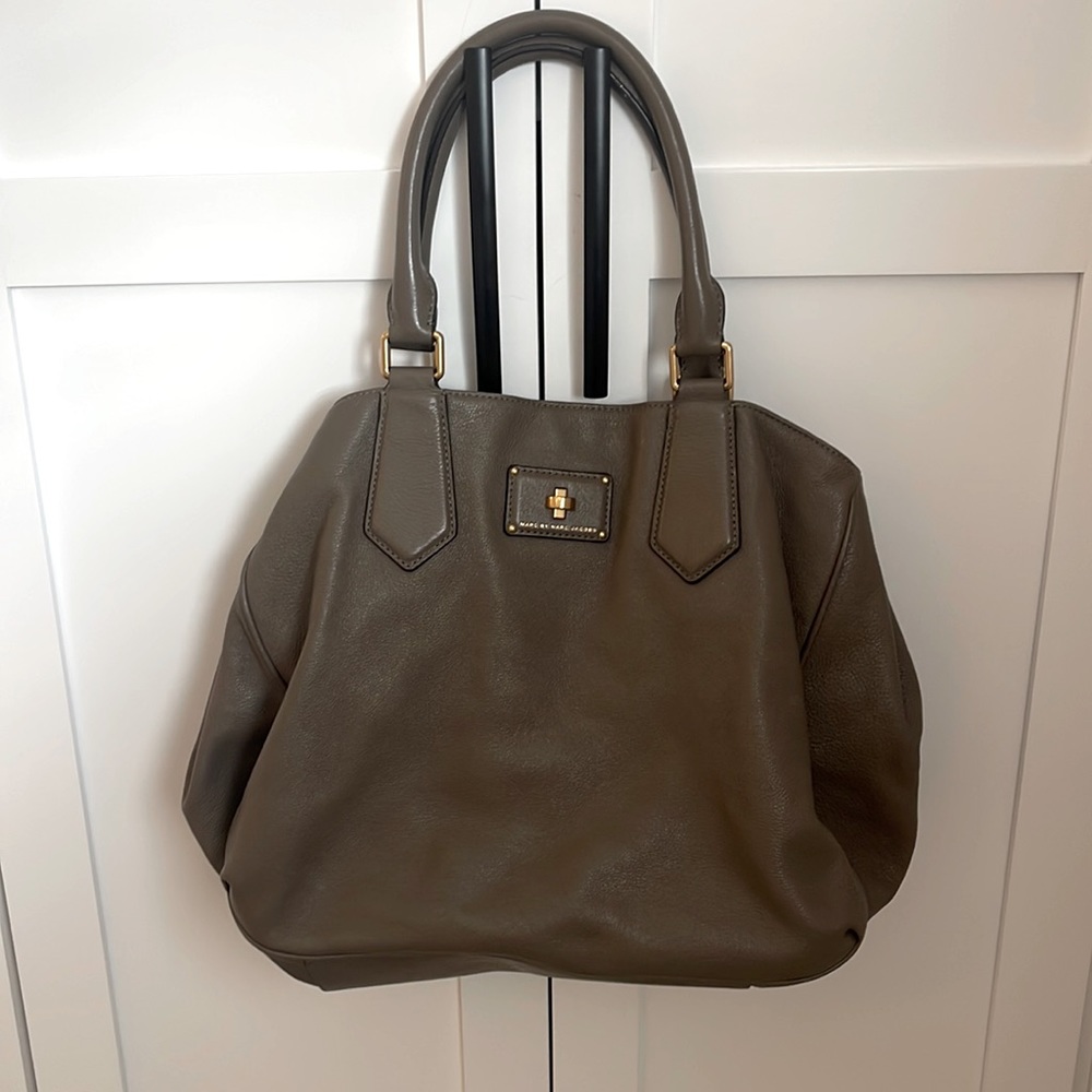 Marc Jacobs. Handbag. Tan. Gently used.